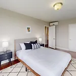 Avenue A810 Epic 2Br, Pool, Gym, Parking