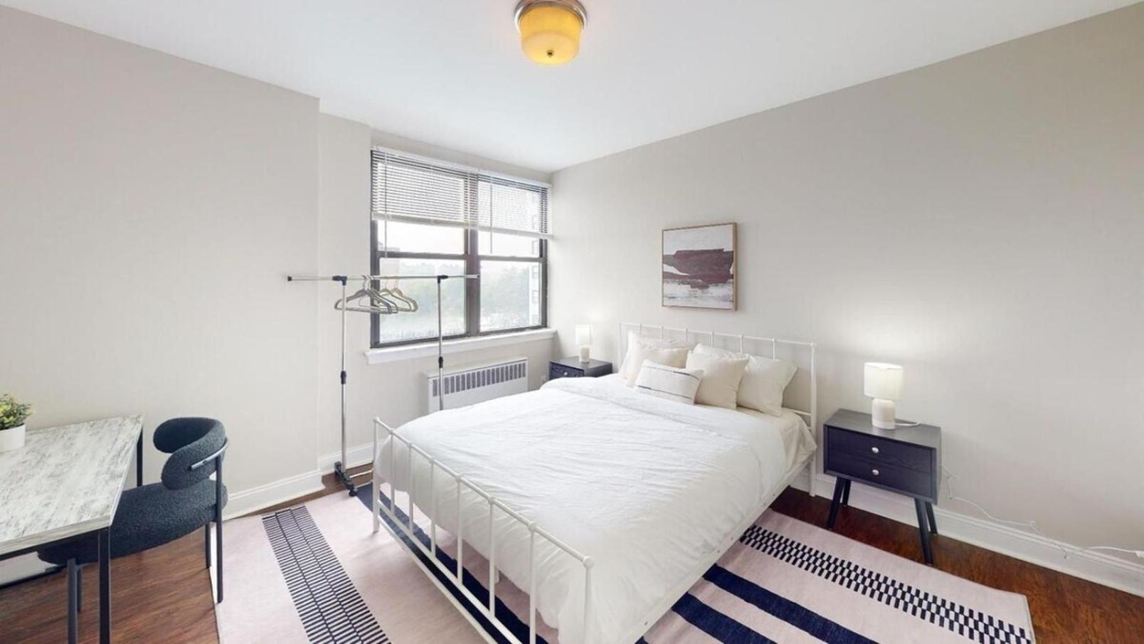 Avenue A810 Epic 2br, Pool, Gym, Parking Apartment *